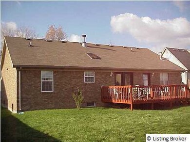 8015 Red Bud Hill Dr, Louisville, KY 40228 - photo 2