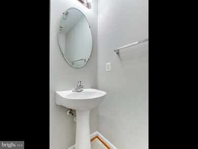 25251 Gothic Square, Chantilly, VA 20152 - photo 6