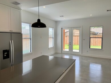 1733 Airline Dr unit A, Houston, TX 77009 - photo 4