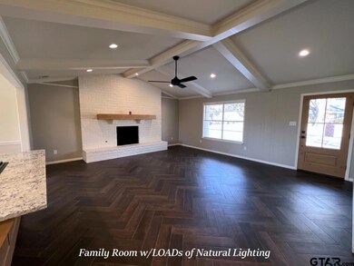 725 725 Jeffery Dr, Tyler, TX 75703 - photo 4