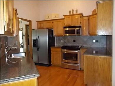 Wonderful Kitchen! ALL APPLIANCES STAY