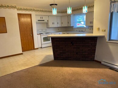 709 E Jackson St, West Unity, OH 43570 - photo 4