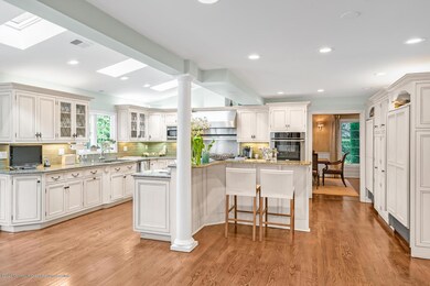Gourmet Kitchen with Double Oven