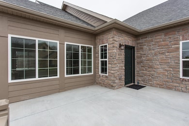 RE_825 E Kings Mead Unit 4-3