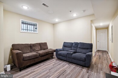 1611 N 17th St unit A, Philadelphia, PA 19121 - photo 5