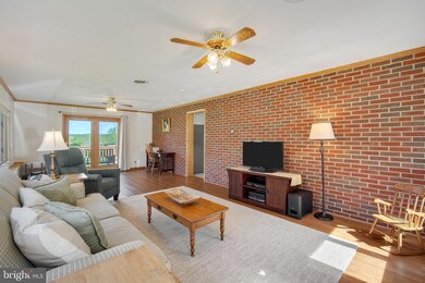 9821 Watkins Rd, Gaithersburg, MD 20882 - photo 4