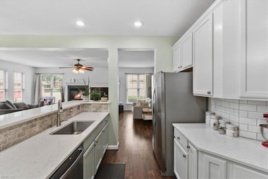 412 Preservation Loop, Chesapeake, VA 23320 - photo 3