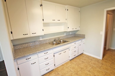 536 Union Ave, Porterville, CA 93257 - photo 6