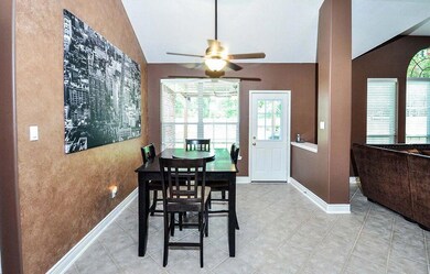 11807 Gatesden Dr, Tomball, TX 77377 - photo 5