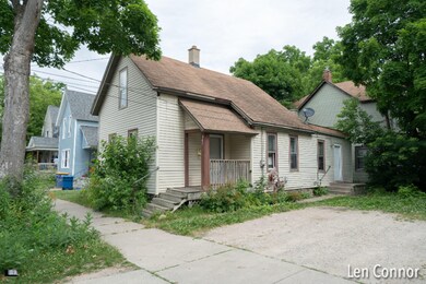 847 3rd St NW, Grand Rapids, MI 49504-2