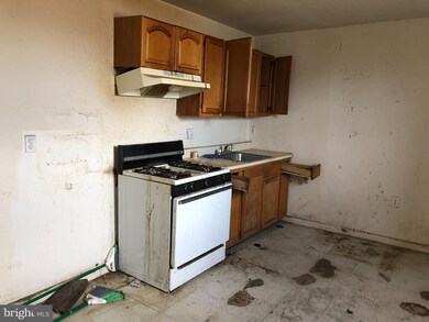 2930 E Madison St, Baltimore, MD 21205 - photo 4