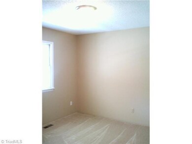 1038 Briles Dr, Asheboro, NC 27205 - photo 6