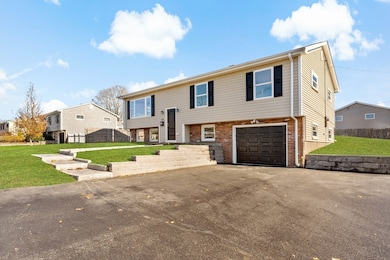 602 Regan Rd, Somerset, MA 02726 - photo 2