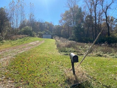 200 Private Rd, Glen Carbon, IL 62034 - photo 6