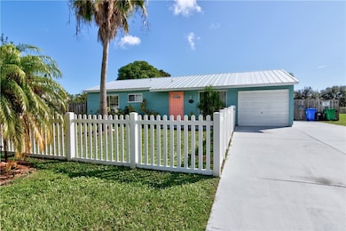 123 Crawford Dr, Sebastian, FL 32958 - photo 3