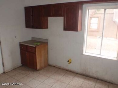 2609 W Jefferson St 3