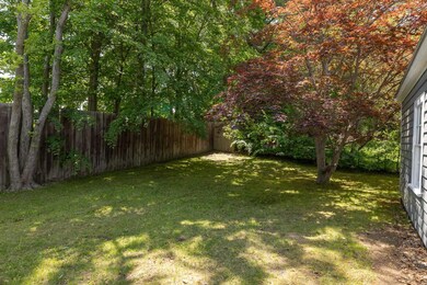 14 Worthen Rd, Portsmouth, NH 03801 - photo 4