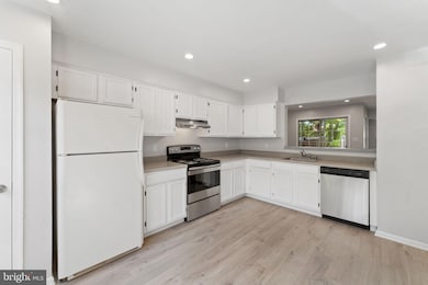 203 Wind Ridge Dr, Stafford, VA 22554 - photo 2