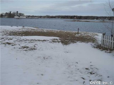 View River Front Side, Large Lawn