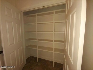 7 Shelving in the pantry