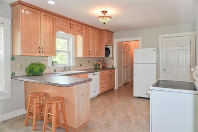 71 Knight St, Milford, NH 03055 - photo 7
