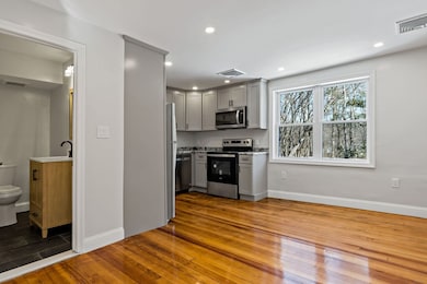 29 Farnum Pike unit 2- Right, Smithfield, RI 02917 - photo 7