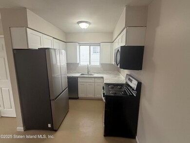 1015 Rathbun Ave, Staten Island, NY 10309 - photo 4