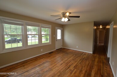 519 Jarman St, Jacksonville, NC 28540 - photo 4