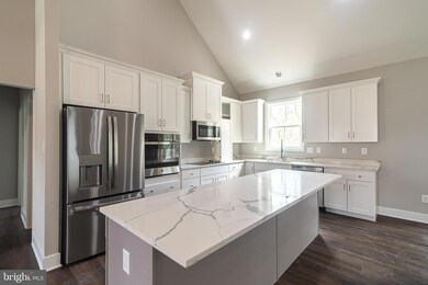 239 Glenaire Rd, Bunker Hill, WV 25413 - photo 2