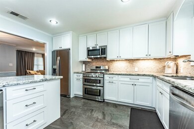 2219 Cheshire Ln, Houston, TX 77018 - photo 7