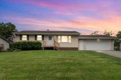 12219 Hendricks Ct, Crown Point, IN 46307 - photo 2