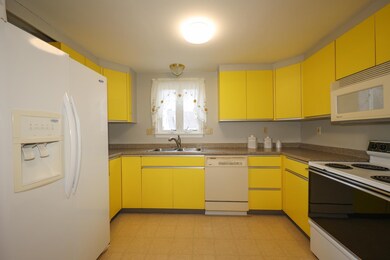 52 Als Ave unit B, Allenstown, NH 03275 - photo 6