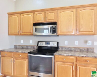 410 Coniston Cir, Sergeant Bluff, IA 51054 - photo 5