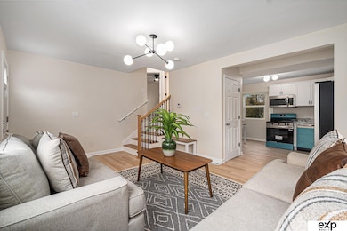 2524 Sharon Dr, Omaha, NE 68112 - photo 4