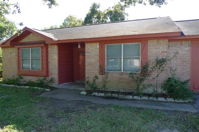 407 N 9th St, Beasley, TX 77417 - photo 2