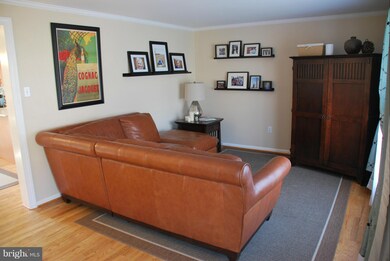 10617 Wheatley St, Kensington, MD 20895 - photo 3