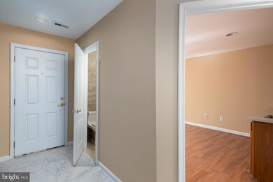 10229 Rutland Round Rd, Columbia, MD 21044 - photo 6