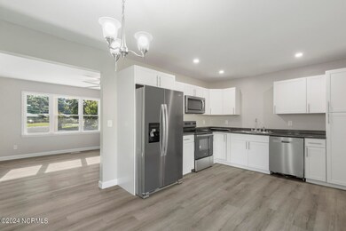 510 Lakewood Dr, Jacksonville, NC 28546 - photo 7