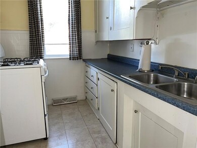 998 Cass Ave unit 1, Woonsocket, RI 02895 - photo 3