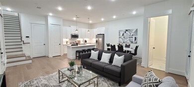 4617 Lavatera St, Houston, TX 77018 - photo 4