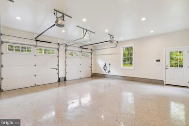 806 Richardson Dr, Harwood, MD 20776 - photo 4