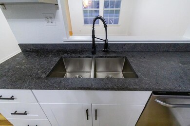 305 Houston St, Pottsboro, TX 75076 - photo 7