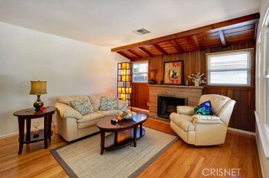 22054 Dumetz Rd, Woodland Hills, CA 91364 - photo 3