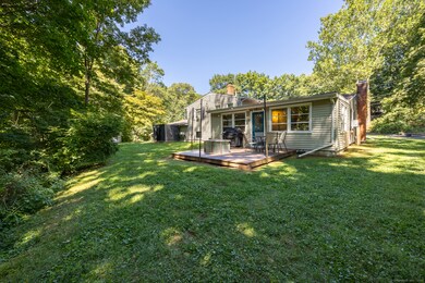 11 Riverside Dr, Meriden, CT 06451 - photo 4