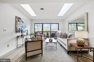 203 Skyhill Rd unit 8, Alexandria, VA 22314 - photo 4