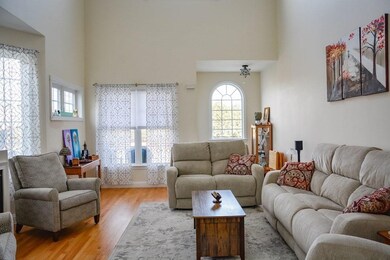 102 Tea Party Cir unit 541, Holden, MA 01520 - photo 4