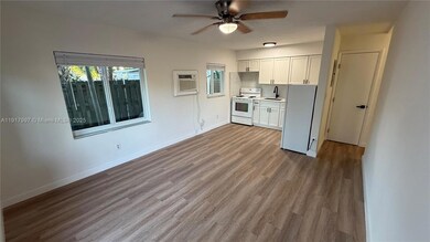212 SW 13th St unit 3 (Alley), Dania Beach, FL 33004 - photo 4