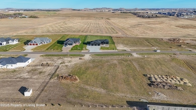 4319 Acres Dr, Dickinson, ND 58601 - photo 5