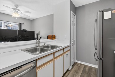 2140 Fluorshire Dr, Brandon, FL 33511 - photo 6