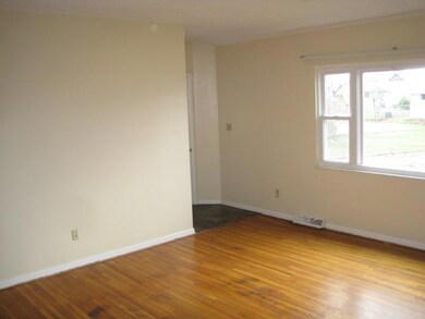 4359 E Fulton St, Columbus, OH 43227 - photo 3